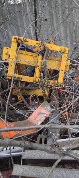 H�tol�lap tart� hidraulika Iveco