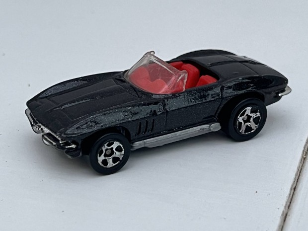 Hotwheels Corvette kisauto