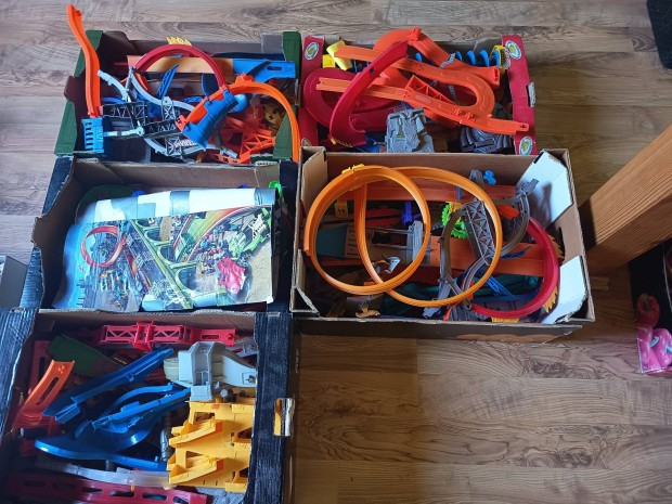 Hotwheels fali p�lya.