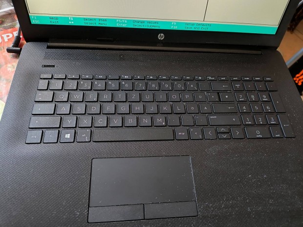 Hp 17"-3-as laptop nagyon hinyosan donornak