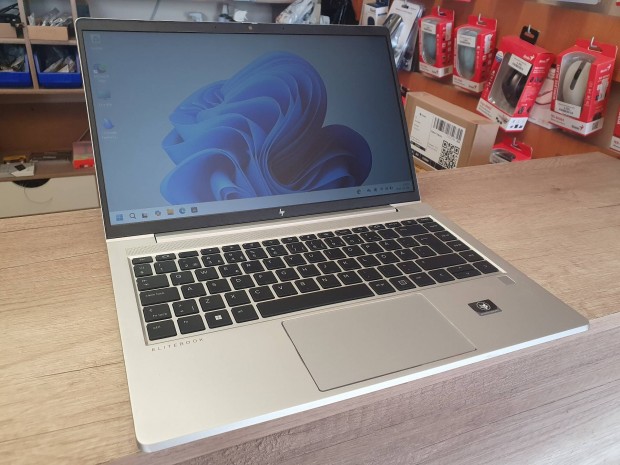Hp 645 G9 Ryzen 3 5425U Radeon Vega 16Gb Ram Garancival