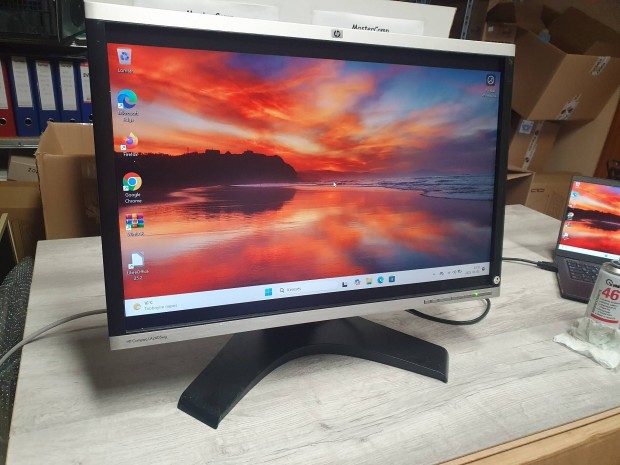 Hp La2405wg 24 " monitor Garancival