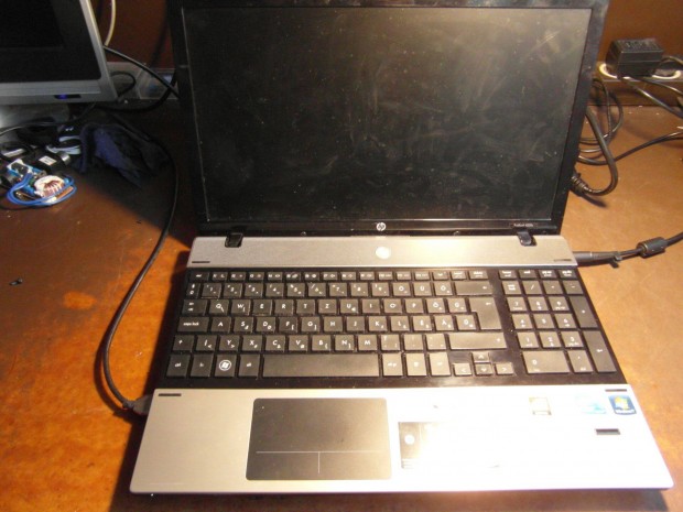 Hp Probook4520s laptop i5 4gb/ram 300gb hibs, monitorrl j