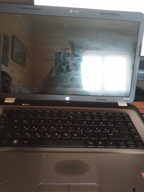 Hp laptop Amd 21.90GHz/DDR3 2GB/HDD 320GB