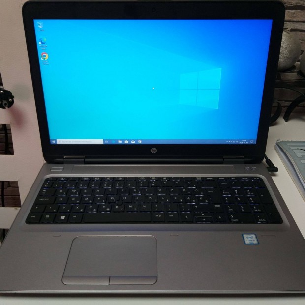 Hp nagyon gyors laptop Processzor:6200U I5 Tárhely: 256 GB SSD Memóri