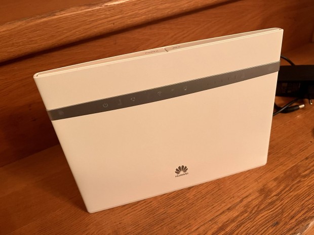 Huawei B525s SIM router