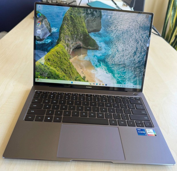 Huawei Matebook X Pro 2021 (i7 11. gen, 16GB RAM, 1TB SSD) eladó