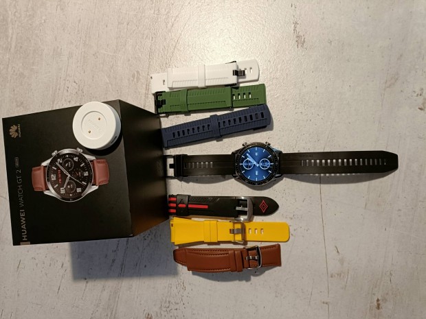 Huawei Watch GT2 46mm okosóra és plusz szíjak