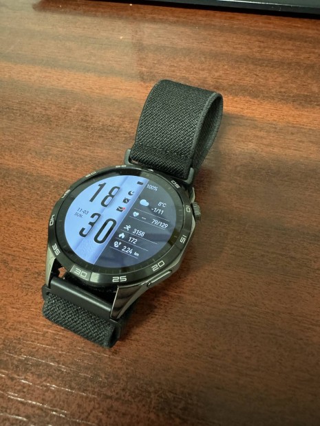 Huawei Watch GT4 46mm, 2 v garancia