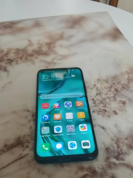 Huawei p40 lite elad