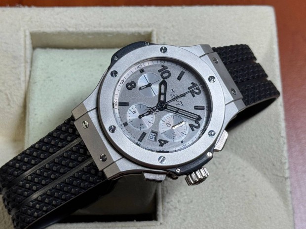 Hublot Big Bang Platinum Chronograph 44
