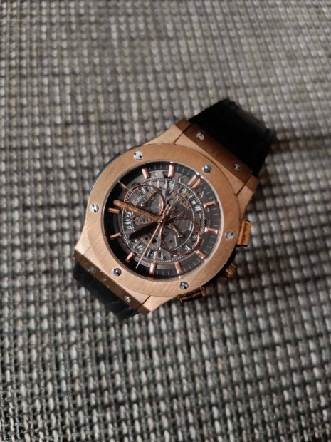 Hublot Geneve (Rose Gold with black straps)