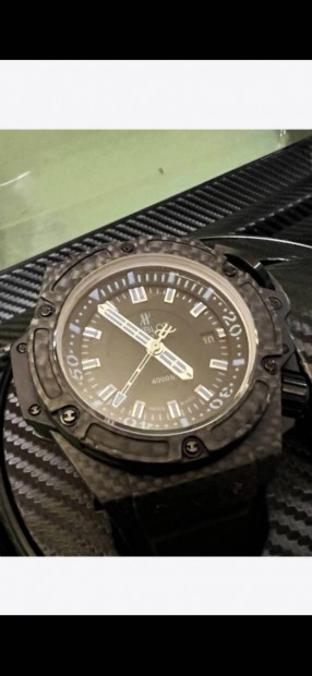 Hublot elad valakinek?