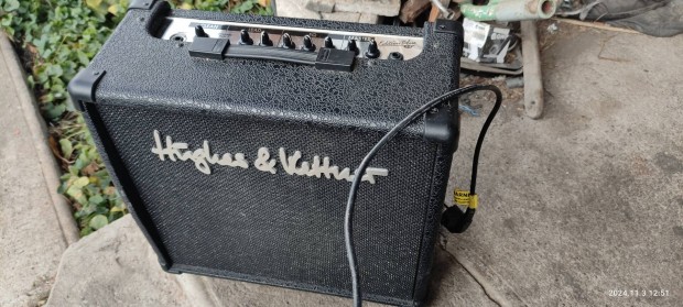 Hughes & Kettner komb gitr 15 W Strat komb