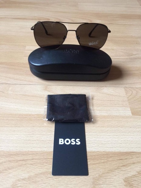 Hugo Boss - BOSS - fm keretes, UV szrs napszemveg.