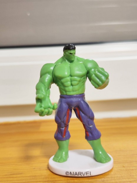Hulk tortafigura tortadsz jtkfigura manyag 10cm 