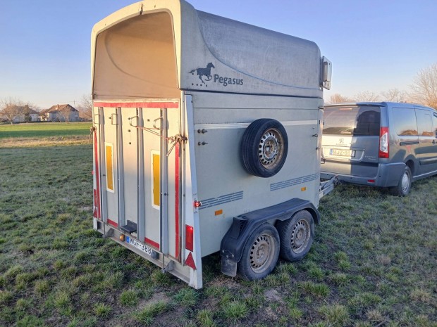 Humbaur Pegazus l�sz�ll�t�