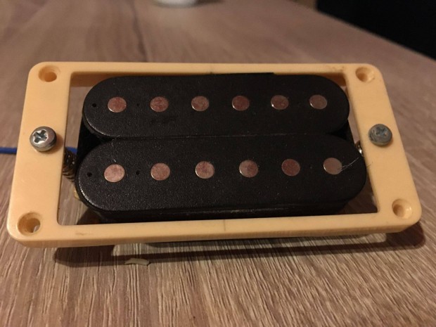 Humbucker pickup