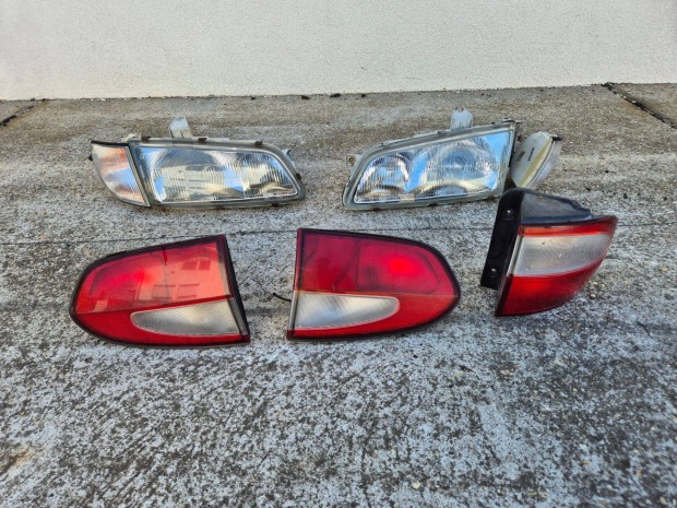 Hundai H1 H200 els� �s h�ts� l�mp�k