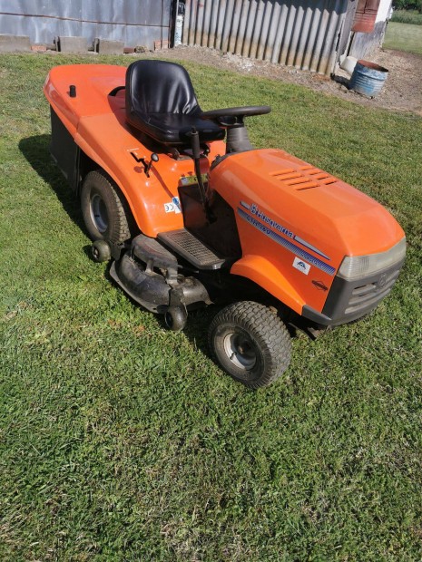 Husgvarna cth 160 típusú 19 Le Fűnyírótraktor