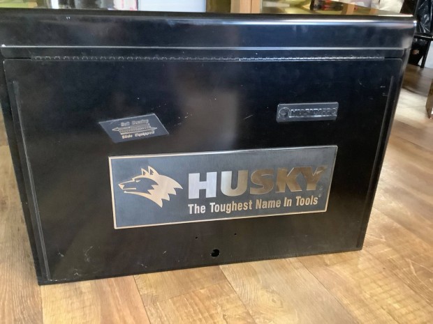 Husky fém tárolo donoz
