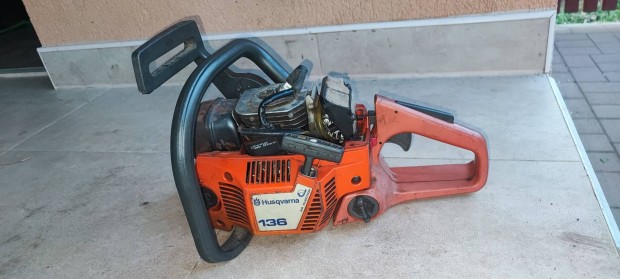 Husqvarna 136 láncfűrész #2