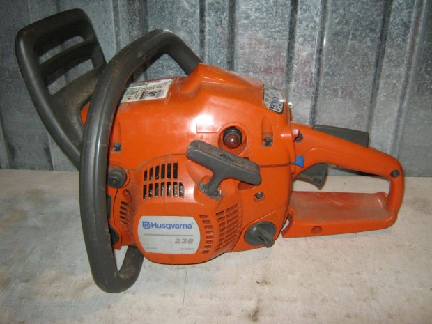 Husqvarna 236 benzines láncfűrész