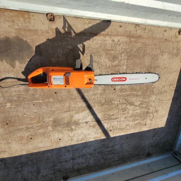 Husqvarna 321 elektromos láncfűrész