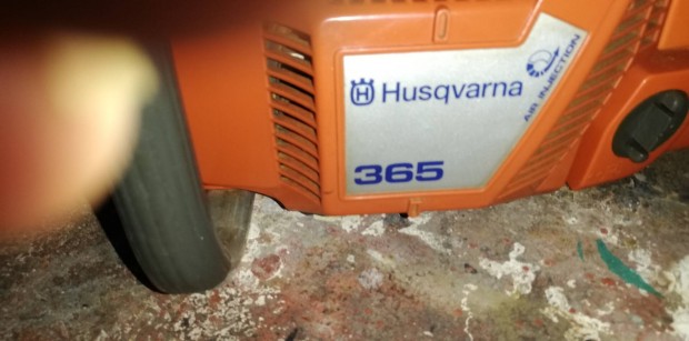 Husqvarna 365.