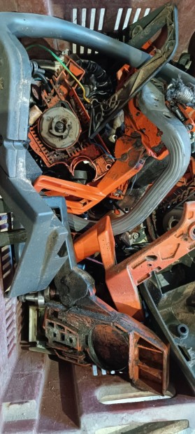 Husqvarna 40 alkatrszei 