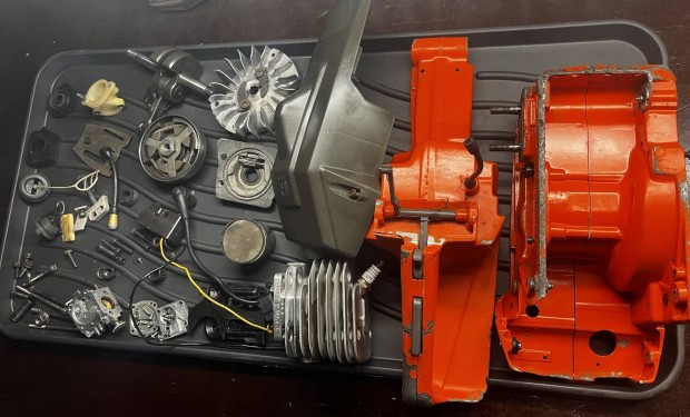 Husqvarna 61 gyri bontott alkatrszek