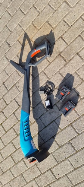 Husqvarna Gardena Smallcut 300 Accu 18V fkasza 2db j akkuval