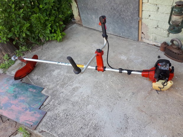 Husqvarna Jonsered BC 2236 bozótvágó fűkasza