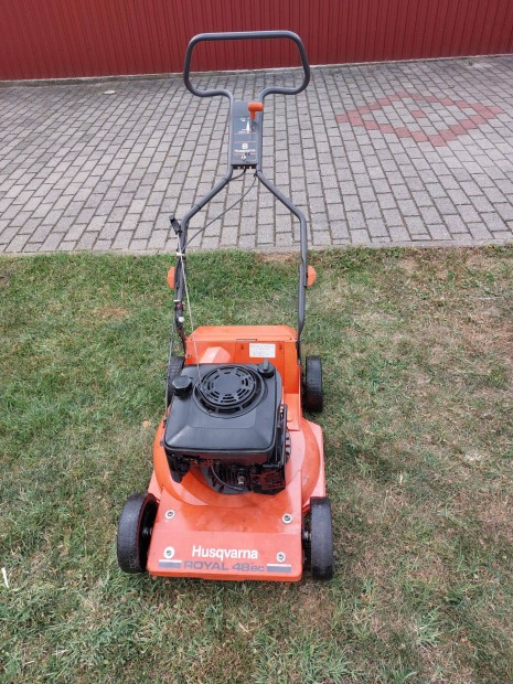 Husqvarna Royal 48 Briggs s Stratton 4 tem fnyr