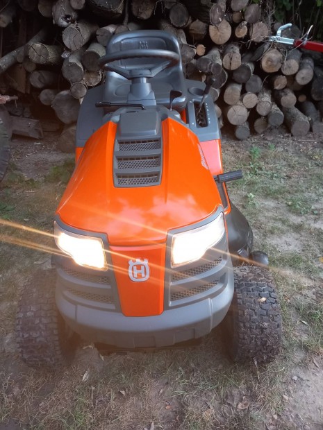 Husqvarna TC138 fnyr traktor fgyjtvel,defltotrral 