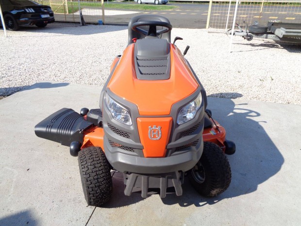 Husqvarna USA 24 Le 2 hengeres fnyrtraktor fnyr traktor