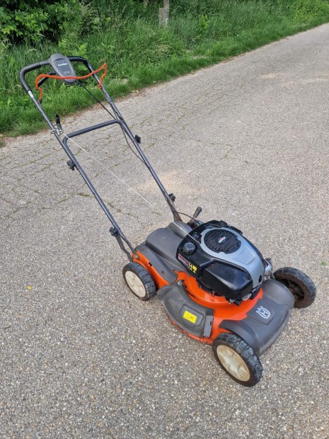 Husqvarna ipari mulcsozós önjáró fűnyíró gazvágó