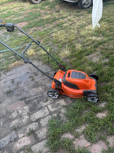Husqvarna lc141c elektromos fűnyíró