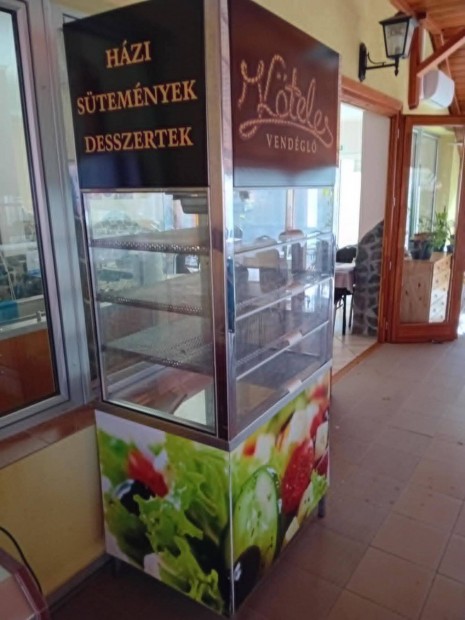 Hűtőpult, desszertes vagy salátás