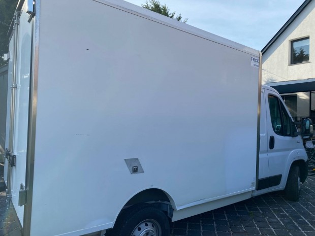 H�t�s fel�pitm�ny