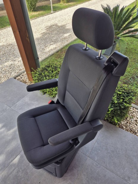 Hyári Vw Transporter T5/T5.1/T6 forgatható Multivan ülés!