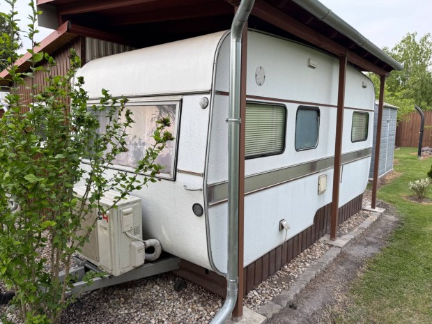 Hymer Nova 460 lakkocsi