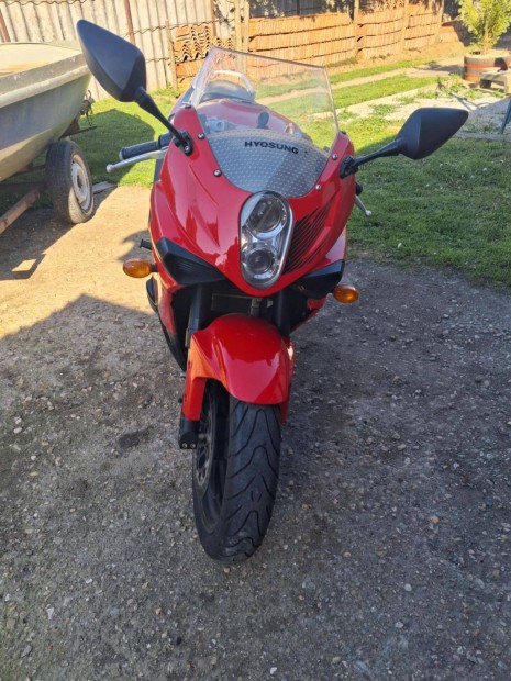 Hyosung 650GT