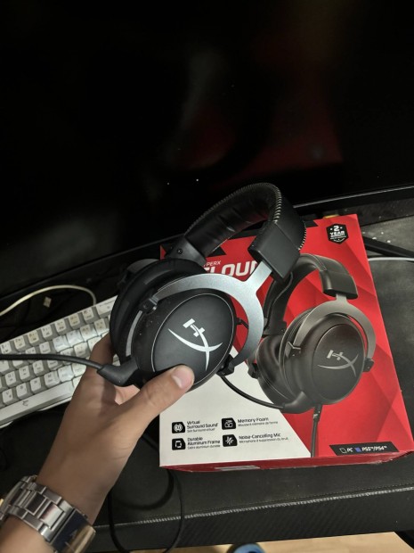 Hyperx cloud II garis