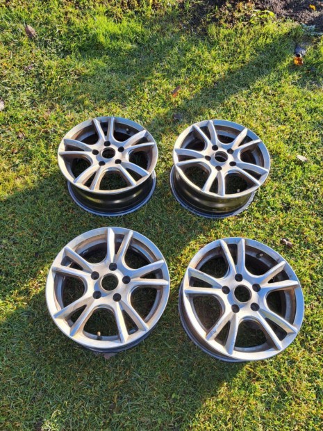 Hyundai 15 " felni garnitra elad!