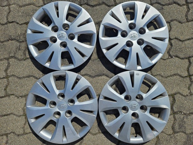 Hyundai 15" gyári 4 db dísztárcsa