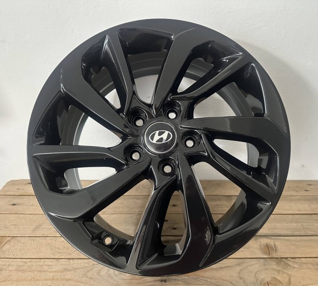 Hyundai 17es gyri alufelni 5x114,3 Kona I30 Ix35 Tucson Tpms