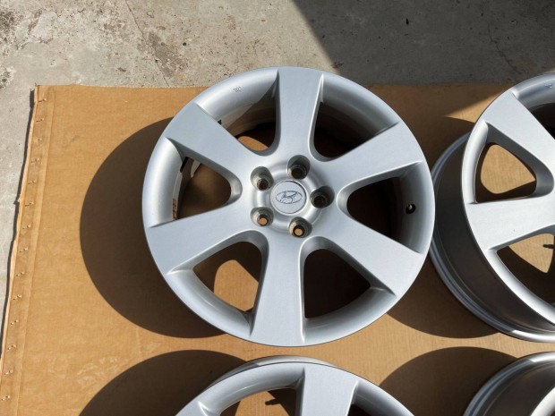 Hyundai 18" 5x114,3 gyri alufelni elad 18 coll