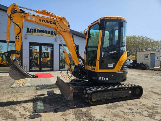 Hyundai 27Z-9 gumiláncos midikotró eladó!
