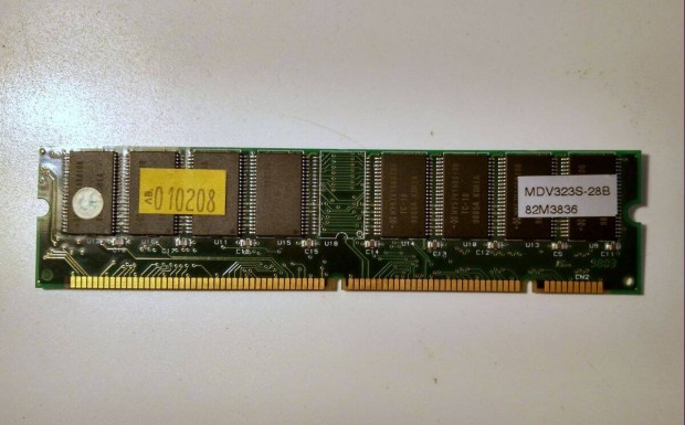 Hyundai 32MB SD-RAM (1998) teszteletlen